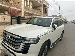 تۆیۆتا لاند کروزەر